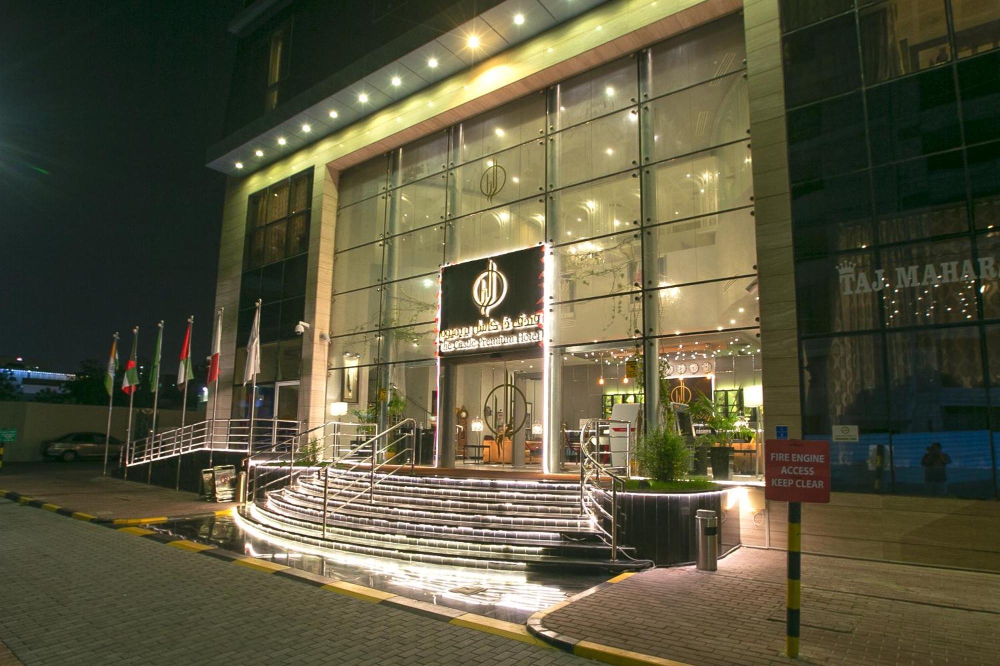 The Castle Premium Hotel Doha Exteriör bild