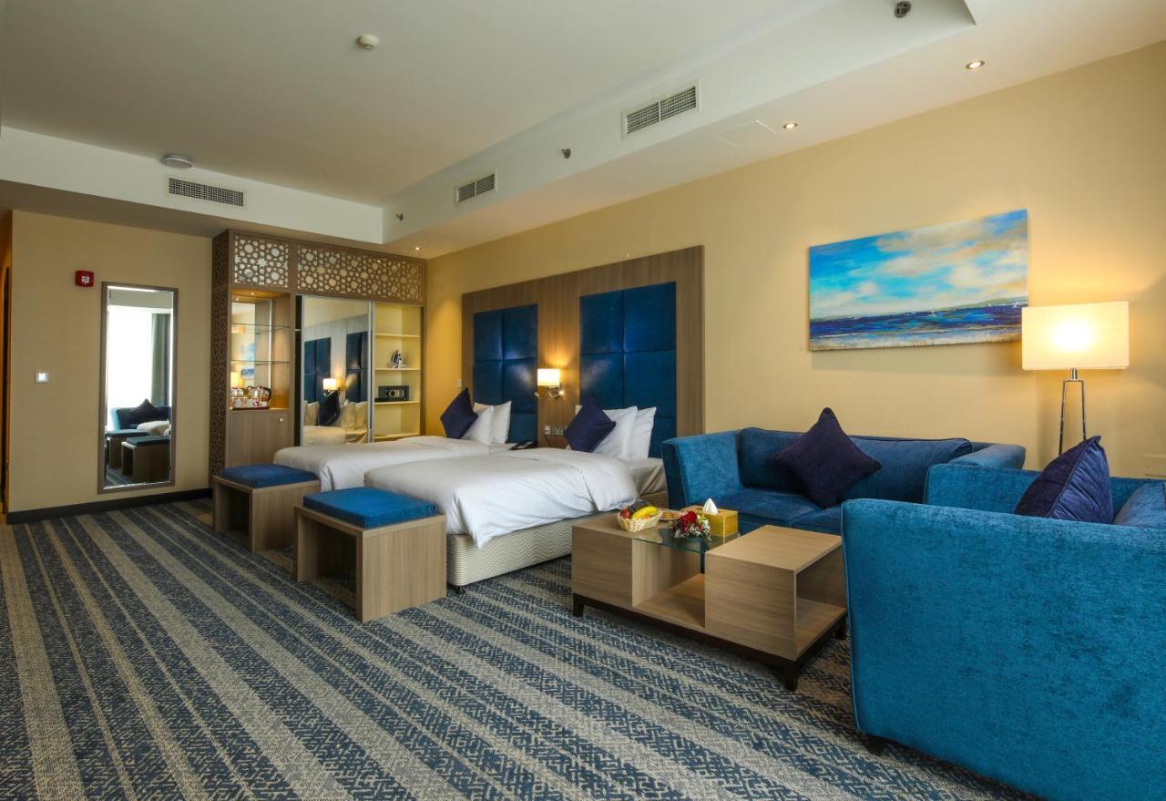 The Castle Premium Hotel Doha Exteriör bild